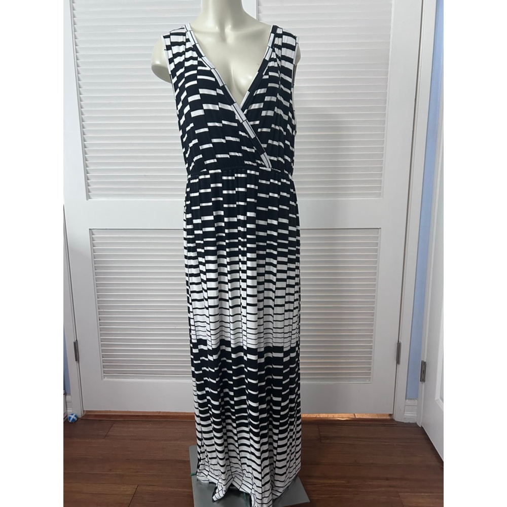 Lane Bryant Maxi Dress Black White Geometric Faux Wrap 14/16 Stretch - Picture 2 of 12